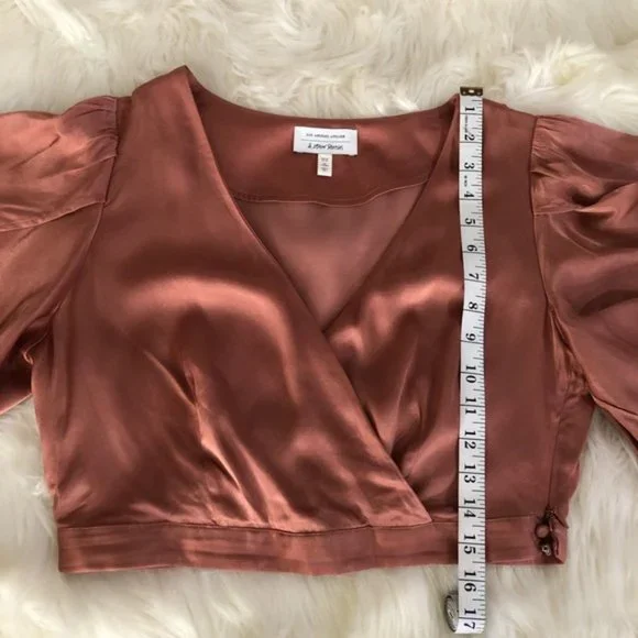 New & Other Stories faux wrap crossover flutter sleeve crop v-neck satin blouse - Picture 6 of 11